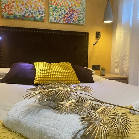 Studio, Cerca De El Rastro De Madrid Eksteriør bilde
