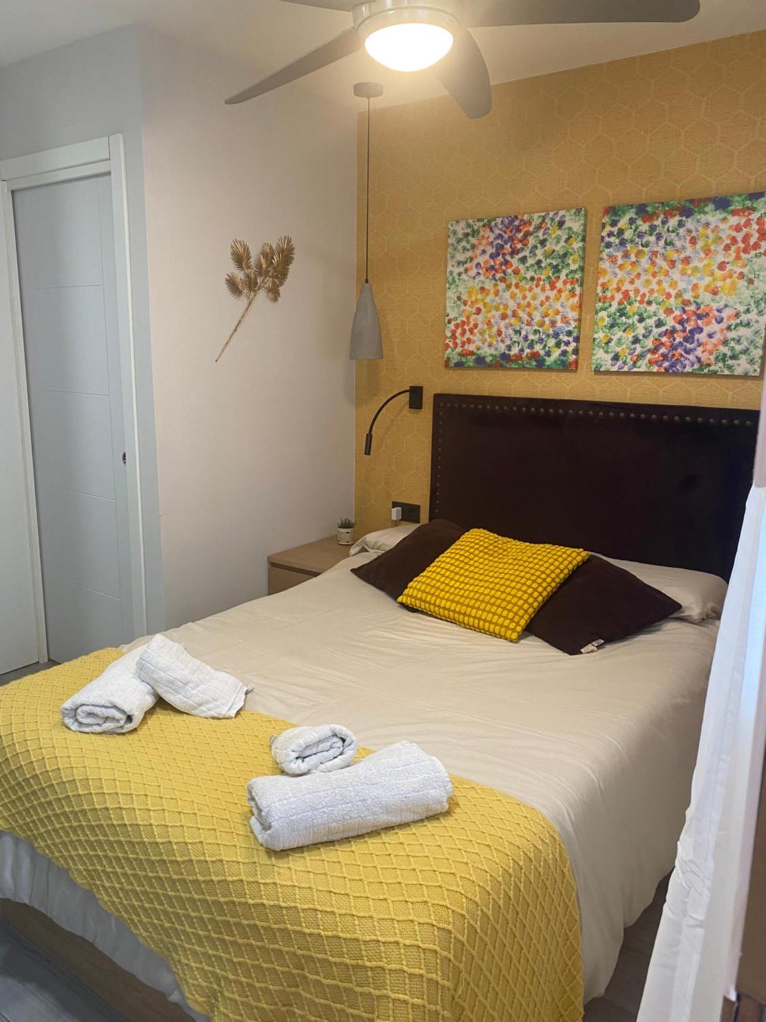 Studio, Cerca De El Rastro De Madrid Eksteriør bilde